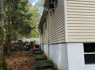 8 Cornell Way, Hopatcong, NJ 07843