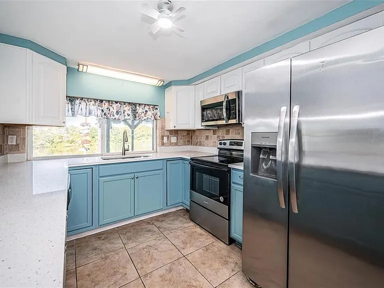 3627 Grayton Dr — Photo 7