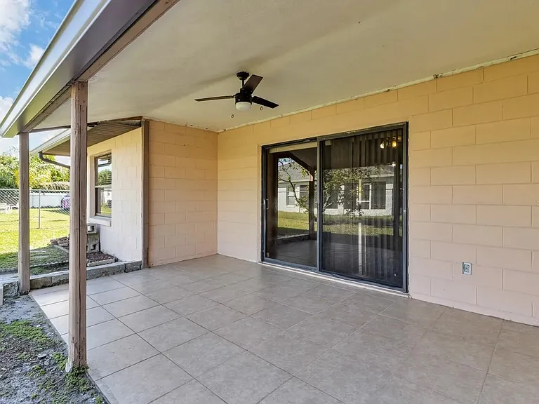 378 Dundee Dr — Photo 7