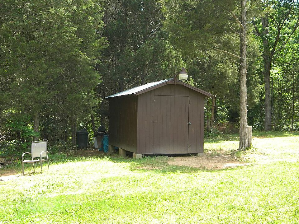 1st image of 223 Dogwood Ln