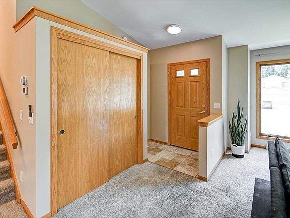 3rd image of 6142 Thornebury Dr