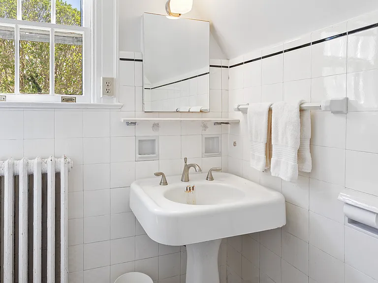 50 Fairview Ave — Photo 16
