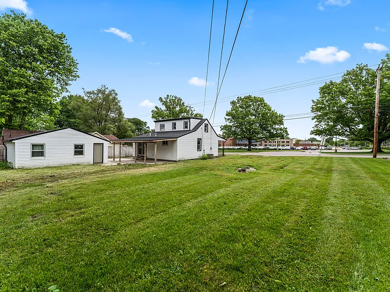1021 S Maple Ave — Photo 10