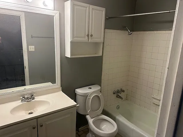 3853 Parklane Dr — Photo 8
