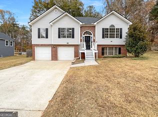 3912 Garrett Springs Dr, Powder Springs, GA 30127