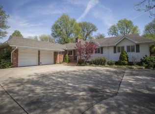 2416 S Brentwood Blvd, Springfield, MO 65804