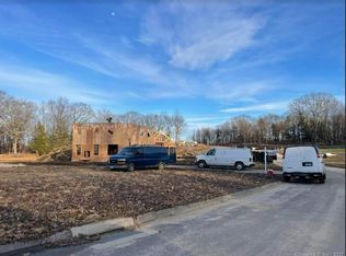 24 Ridgewood Club Rd, Prospect, CT 06712