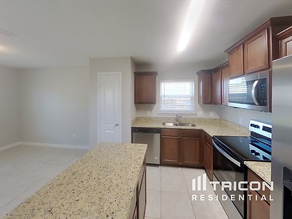 5th image of 138 Kennedy Dr