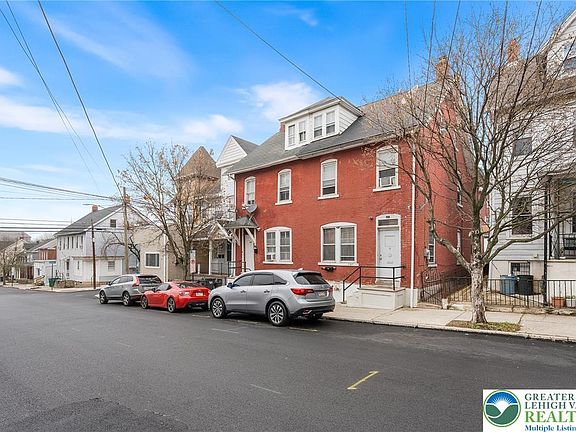 2nd image of 707 E 5th St