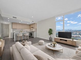 4168 Lougheed Hwy #2202, Burnaby, BC