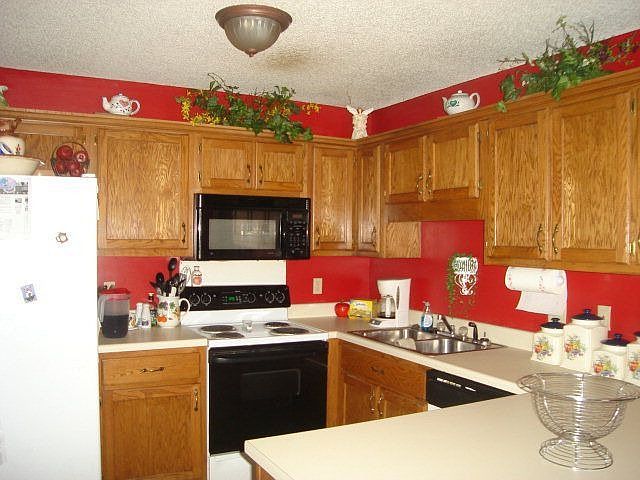 2nd image of 606 Hickory Hollow Cir