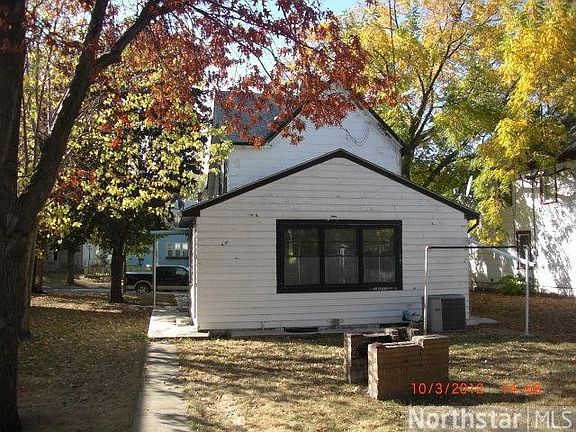 3rd image of 2805 31st Ave S
