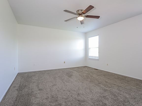 5th image of 2450 Black Pine Ct