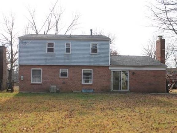 2nd image of 8216 Woodglen Dr