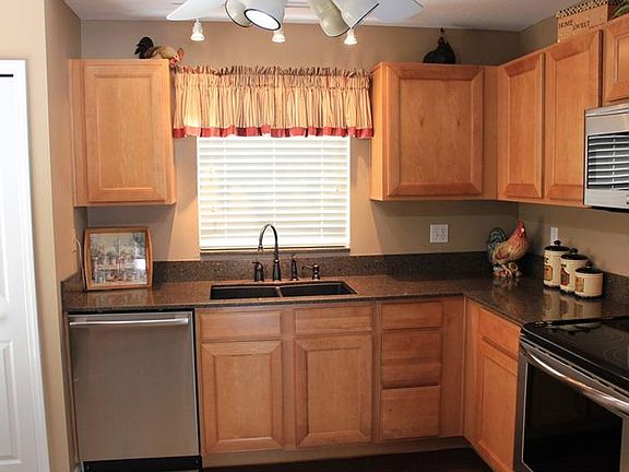 3rd image of 3340 Livingston Way
