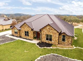 146 Oakhampton Trl, Ingram, TX 78025