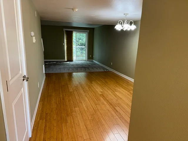 2 bed, 2.5 bath, 1014 sqft, $2,850 — Photo 2
