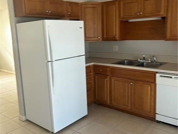 5th image of 1560 Colonial Blvd APT 136