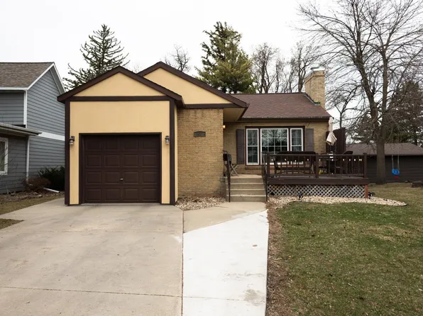 207 Lake Ave, Worthington, MN 56187