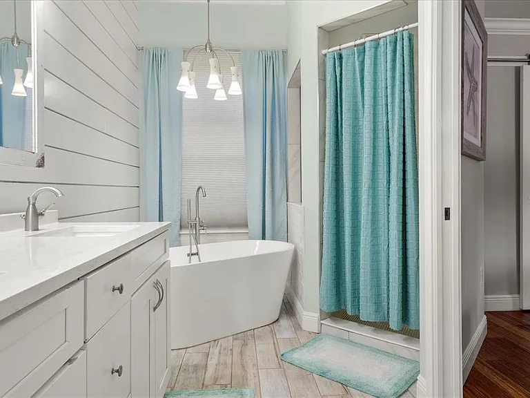 4615 4th Avenue Dr E — Photo 26