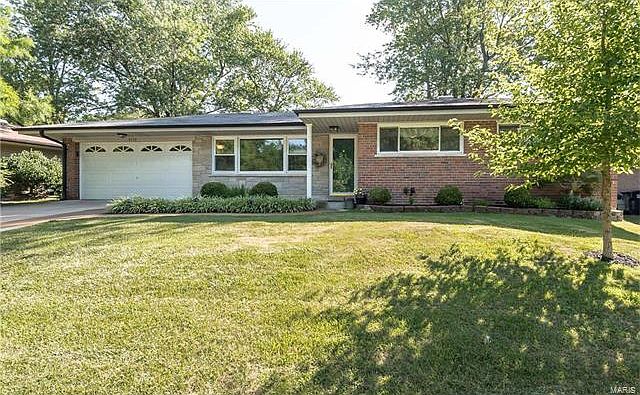 1st image of 8708 Red Oak Dr