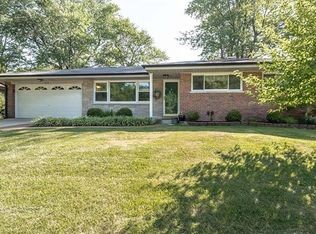 8708 Red Oak Dr, Saint Louis, MO