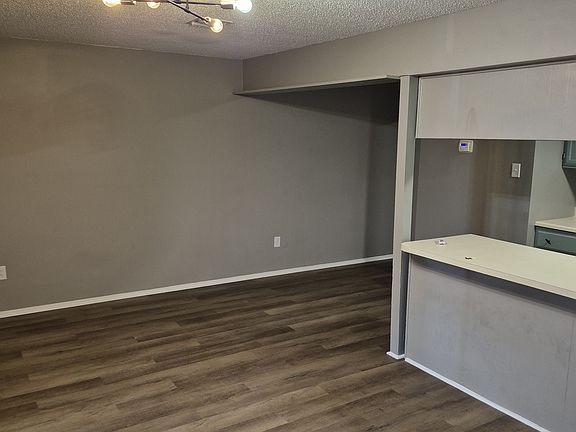 5th image of 724 Bergerie St #B