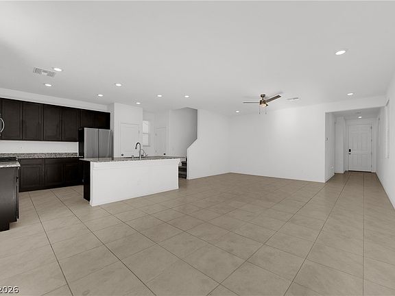 3rd image of 8968 Lucky Crest St