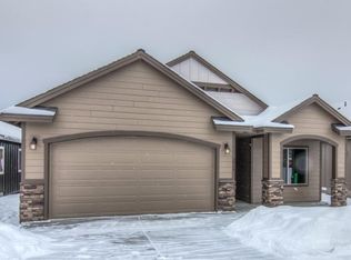 2954 NE Flagstone Ave, Bend, OR 97701