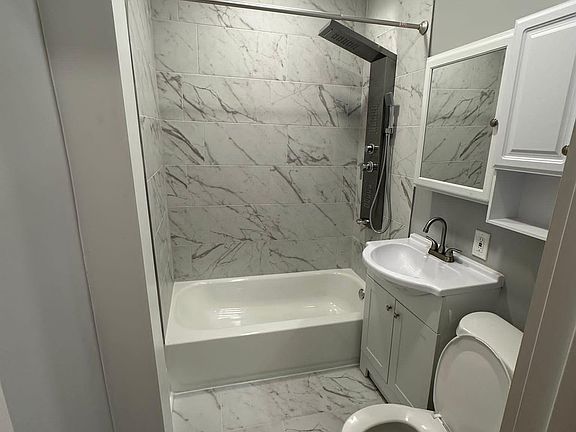 4th image of 201 W Sedgwick St #104