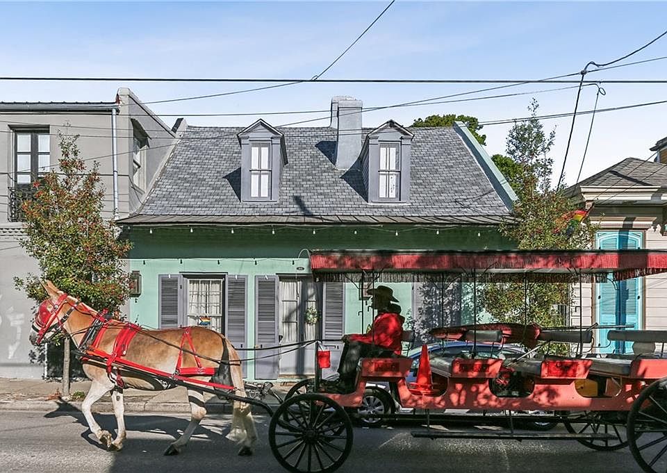 1st image of 1905 Royal St Unit 1905