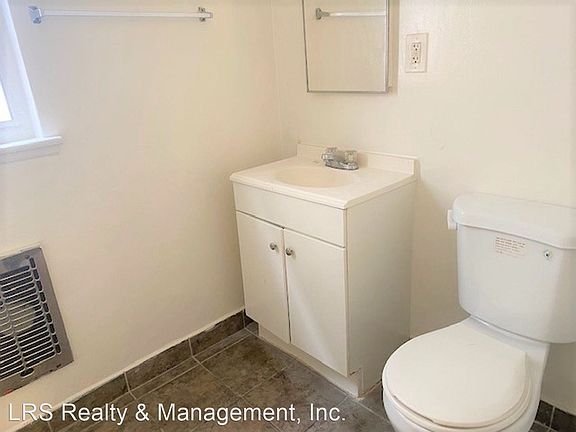 2nd image of 3839 Stevely Ave APT 6