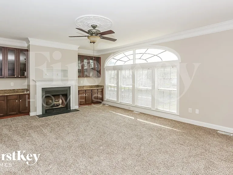 3801 Sonoma Way — Photo 4