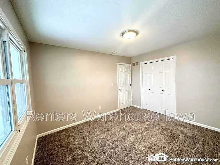 4926 Madison Ave — Photo 36
