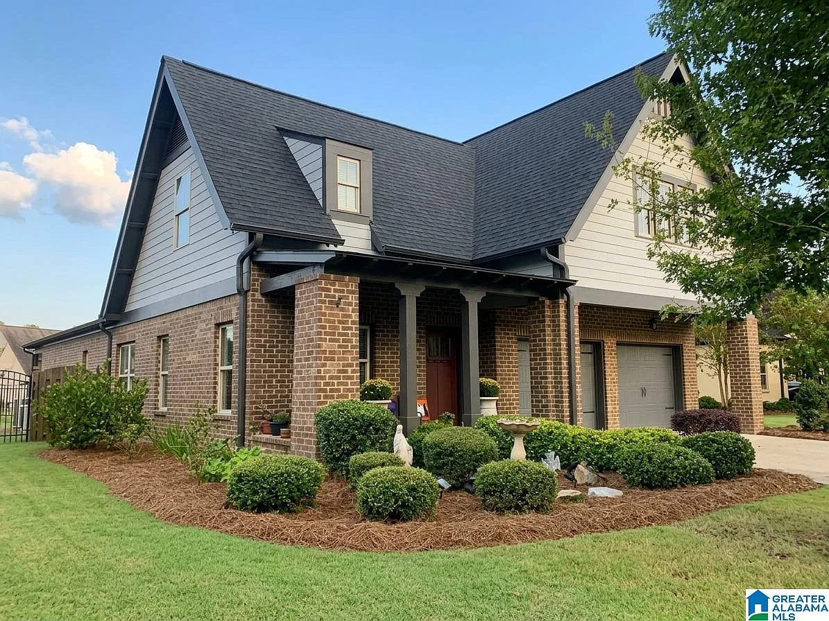 4 bed, 3.0 bath, 2667 sqft, $3,000 — Photo 2