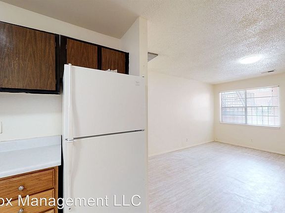 5th image of 419 Vassar Dr SE APT 06