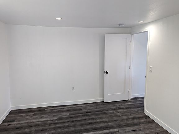 3rd image of 2615 1/2 Obama Blvd #2
