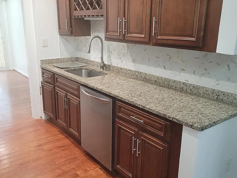9921 Valley Park Dr #B-4 — Photo 5