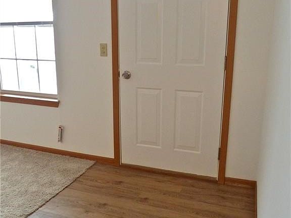 3rd image of 770 N Creek Dr Unit 770