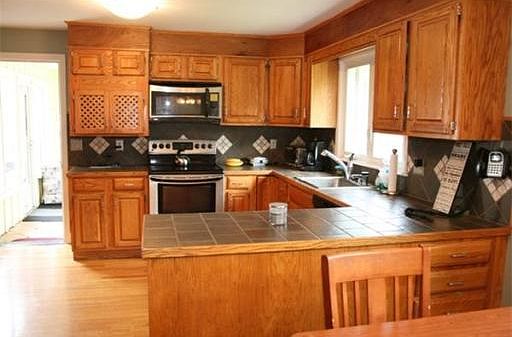 5th image of 2 Apple Hill Ln