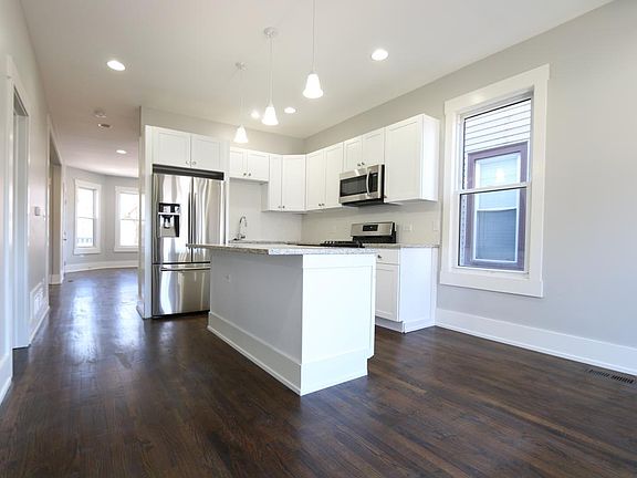 4th image of 2218 N Lawndale Ave #1