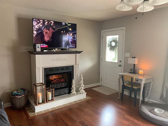 2nd image of 240 Shady Hollow Cir SE