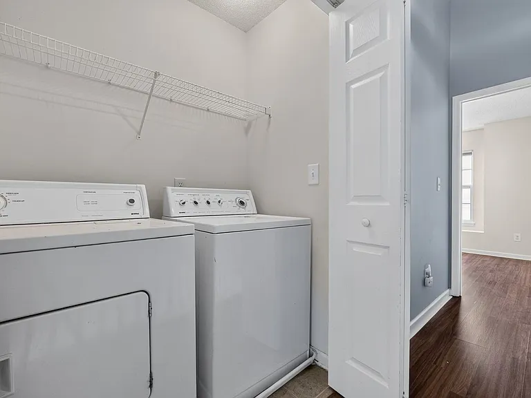 204 Butler Pl — Photo 22