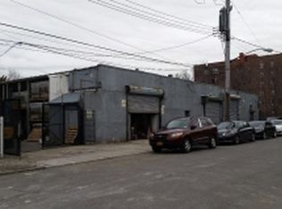 976 E 34th St, Brooklyn, NY 11210