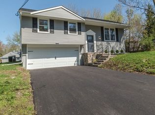 54 Park Dr, Warwick, NY 10990