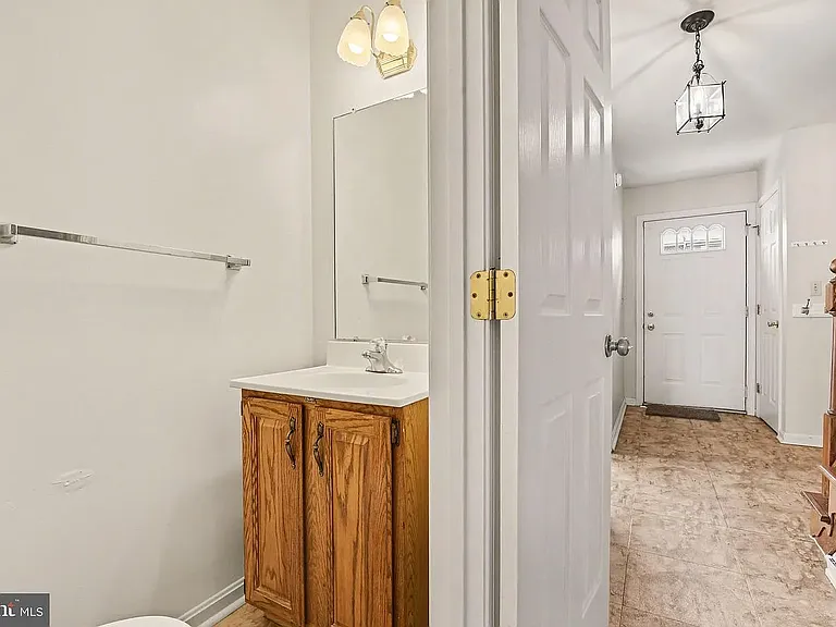 652 Park Ridge Dr — Photo 12