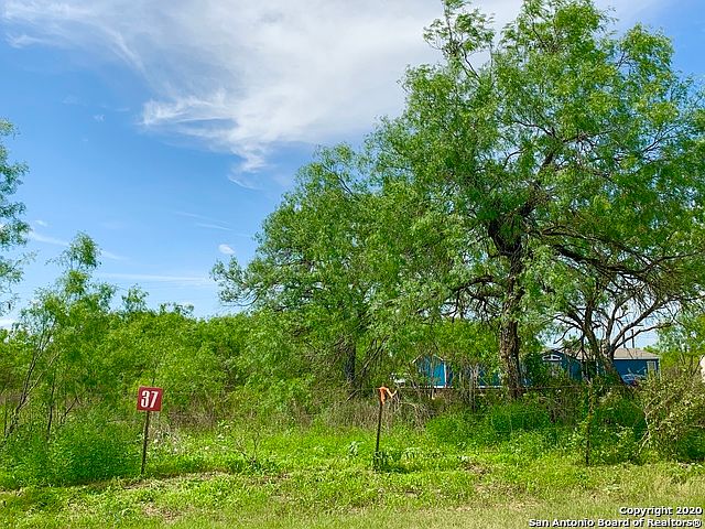 1st image of 150 Country View Dr