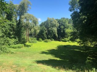 12 Dover Rd, Natick, MA 01760