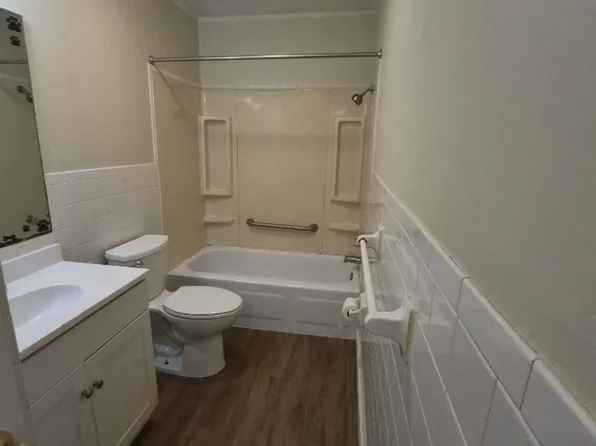Bailey Apartments, 506 Hopwood St #12, Malden, MO 63863