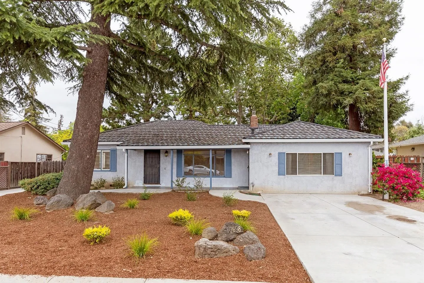 10698 Randy Ln photo 1